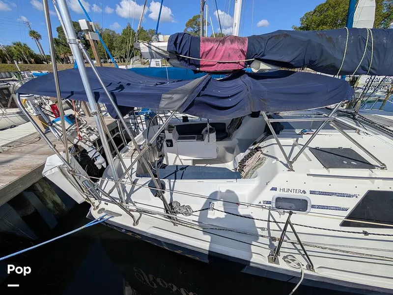 Slide: The Image of Hunter 36 1993 - 16372440