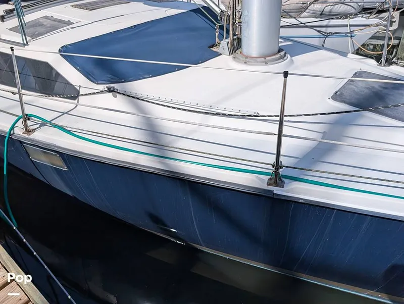 Slide: The Image of Hunter 36 1993 - 16372447