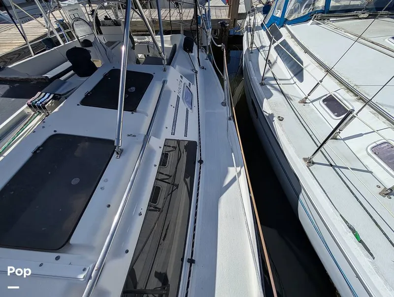 Slide: The Image of Hunter 36 1993 - 16372471