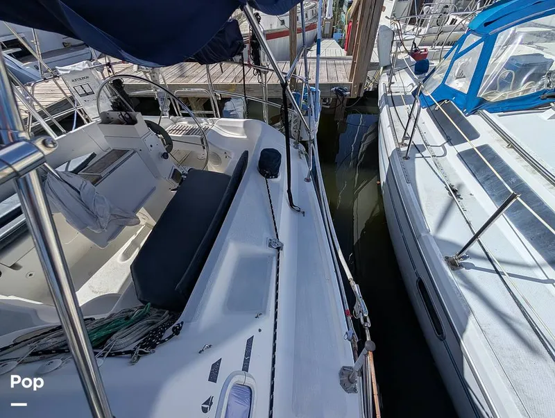 Slide: The Image of Hunter 36 1993 - 16372474