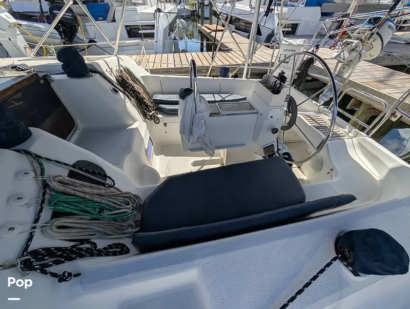 Slide: The Image of Hunter 36 1993 - 16372476