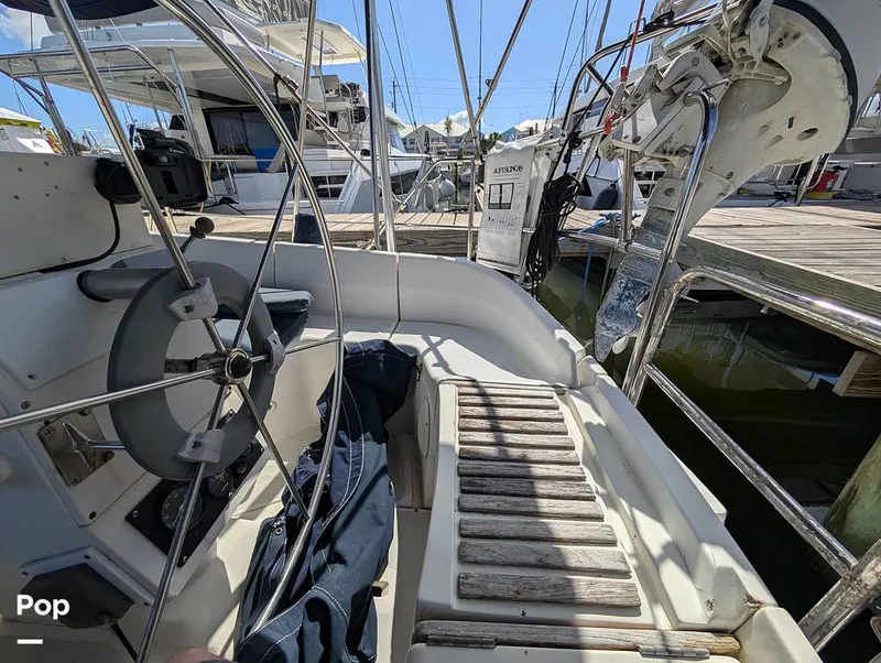 Slide: The Image of Hunter 36 1993 - 16372479