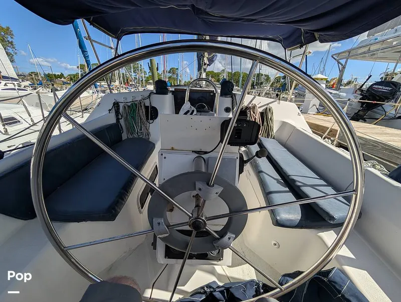 Slide: The Image of Hunter 36 1993 - 16372480