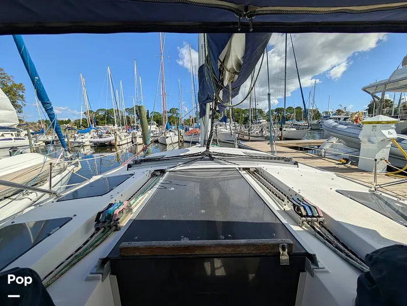 Slide: The Image of Hunter 36 1993 - 16372486