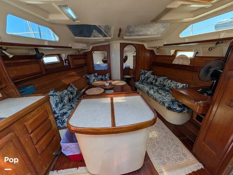 Slide: The Image of Hunter 36 1993 - 16372489