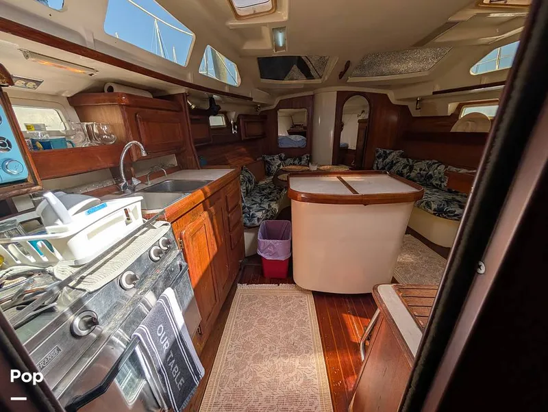 Slide: The Image of Hunter 36 1993 - 16372495