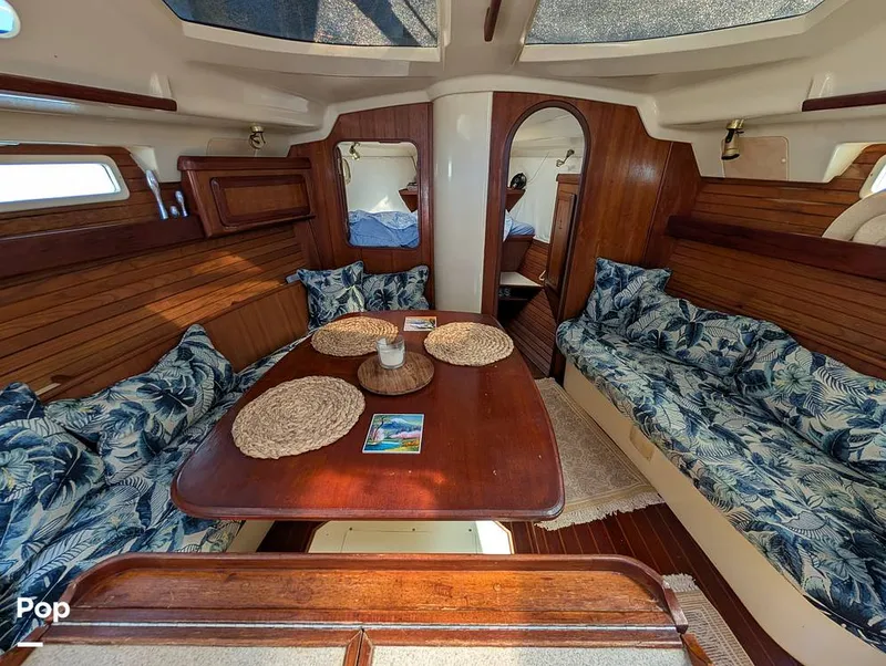 Slide: The Image of Hunter 36 1993 - 16372498