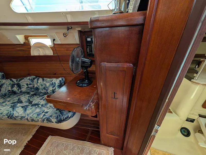 Slide: The Image of Hunter 36 1993 - 16372499