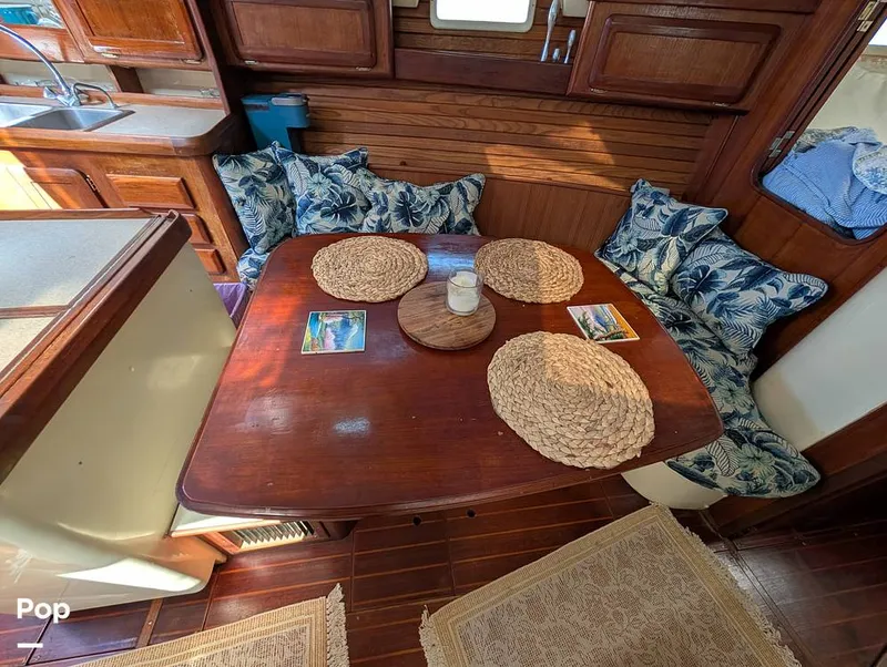 Slide: The Image of Hunter 36 1993 - 16372501