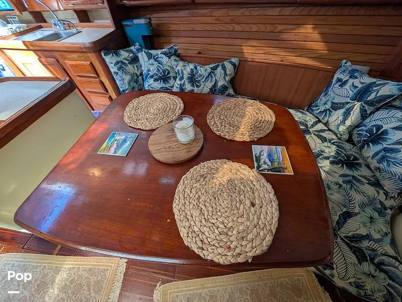 Slide: The Image of Hunter 36 1993 - 16372503