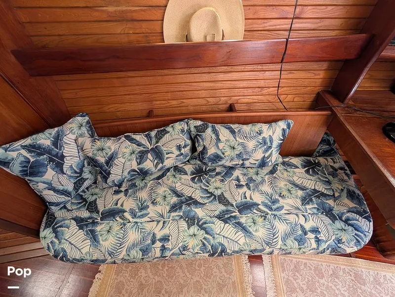 Slide: The Image of Hunter 36 1993 - 16372510