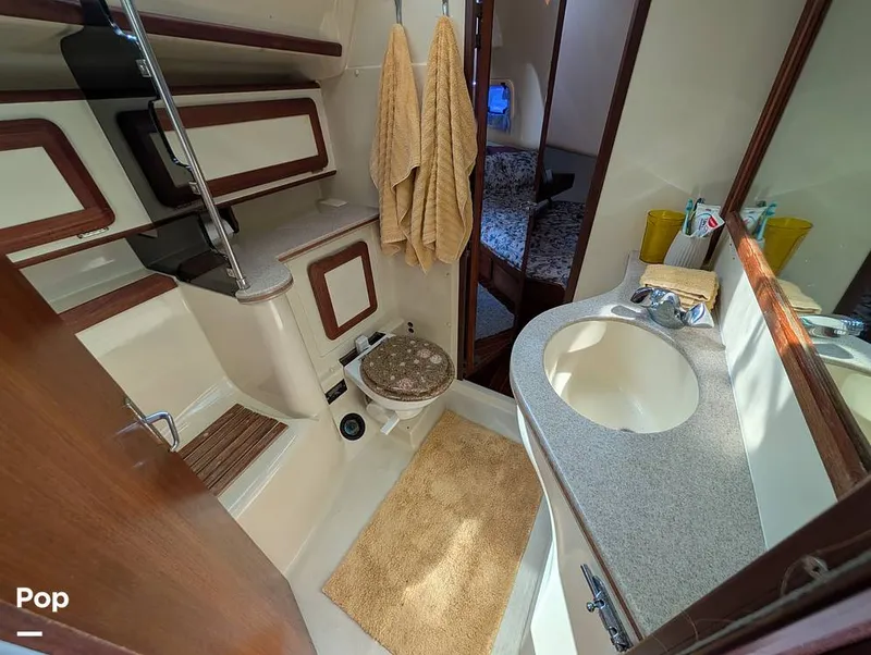 Slide: The Image of Hunter 36 1993 - 16372513