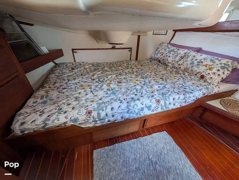 Slide: The Image of Hunter 36 1993 - 16372524