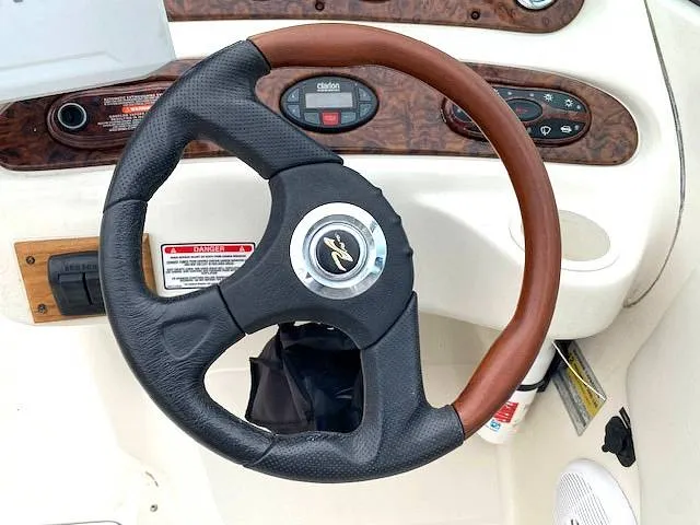 Slide: The Image of Sea Ray 240 SD 2004 - 16365550