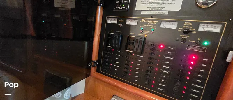 Slide: The Image of Cruisers 320 Express 2004 - 16321737