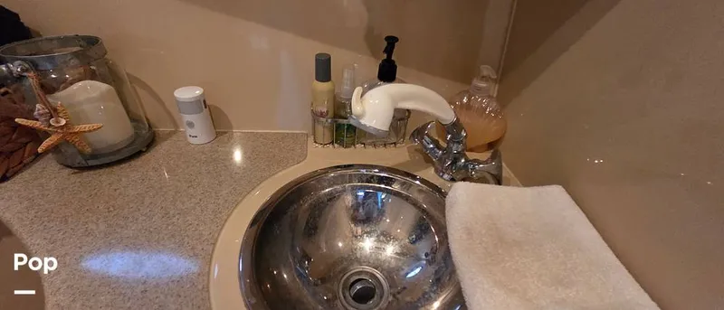 Slide: The Image of Cruisers 320 Express 2004 - 16321743