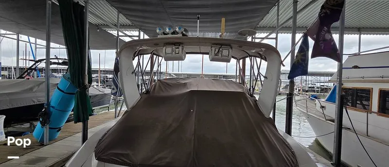 Slide: The Image of Cruisers 320 Express 2004 - 16321623