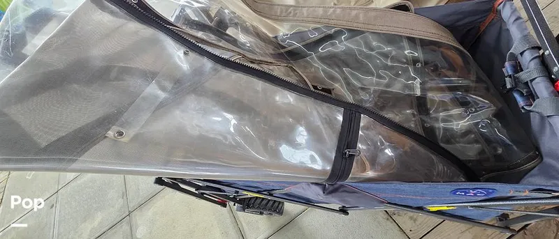 Slide: The Image of Cruisers 320 Express 2004 - 16321625