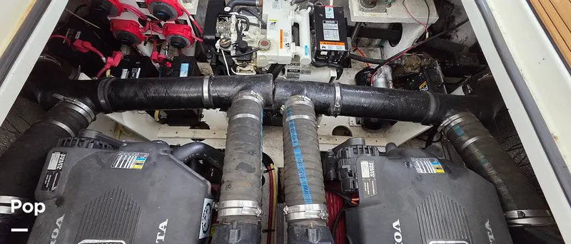 Slide: The Image of Cruisers 320 Express 2004 - 16321701