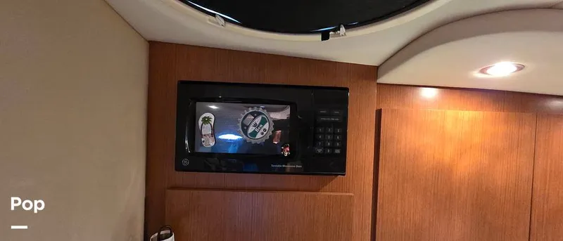 Slide: The Image of Cruisers 320 Express 2004 - 16321720