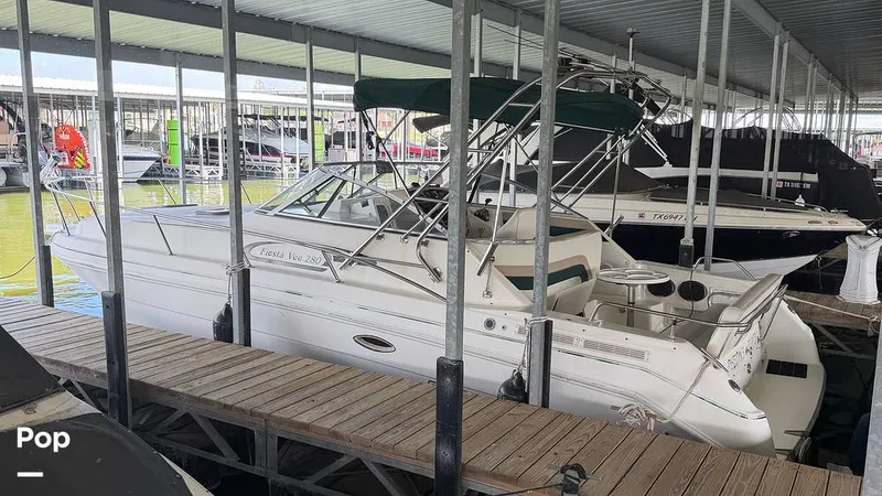 The Image of Rinker Fiesta Vee 280 1999 - 16335289