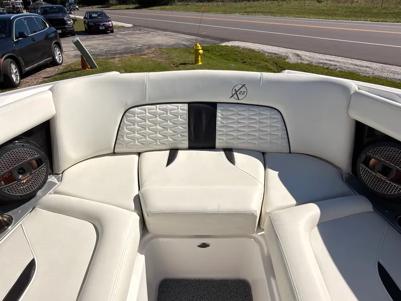 Slide: The Image of Mastercraft X22 2023 - 46