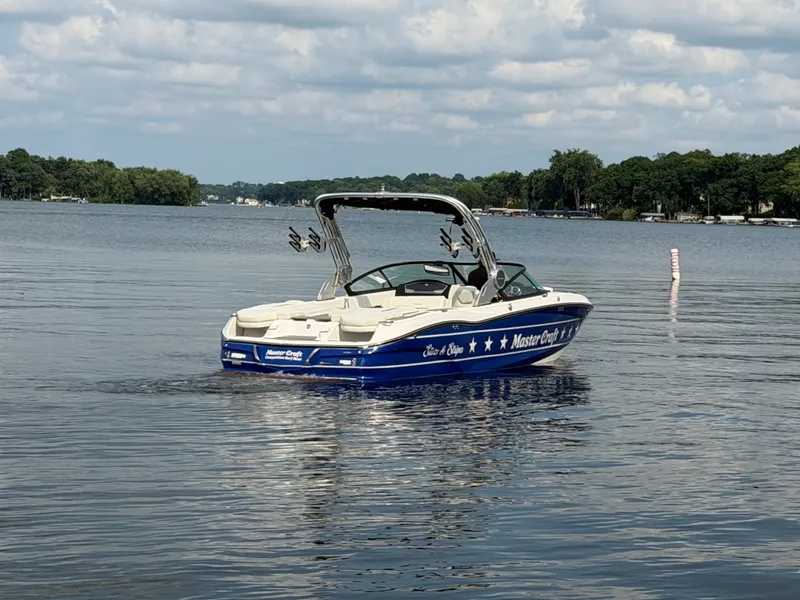 Slide: The Image of Mastercraft X22 2023 - 7