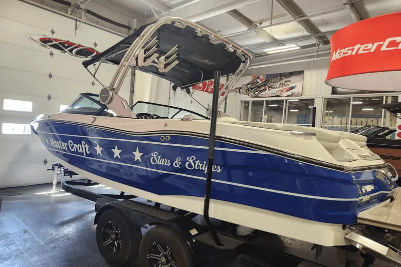 Slide: The Image of Mastercraft X22 2023 - 3