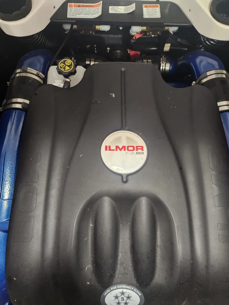Slide: The Image of Mastercraft X22 2023 - 17