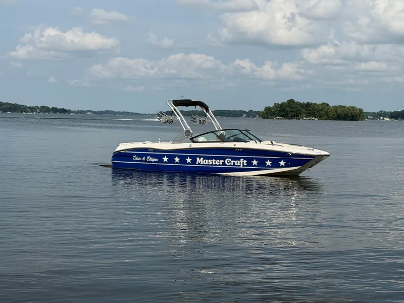 Slide: The Image of Mastercraft X22 2023 - 2