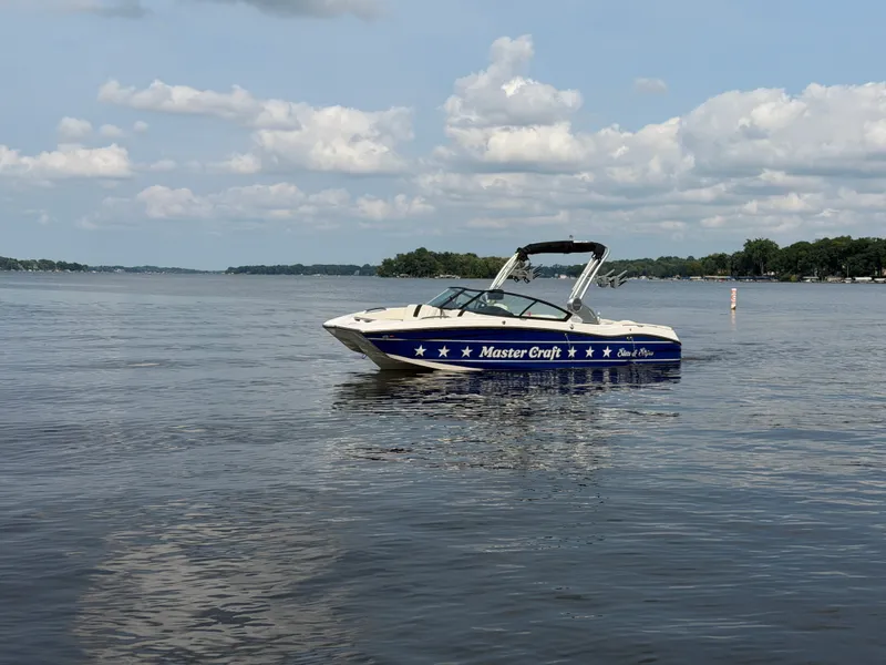 Slide: The Image of Mastercraft X22 2023 - 8