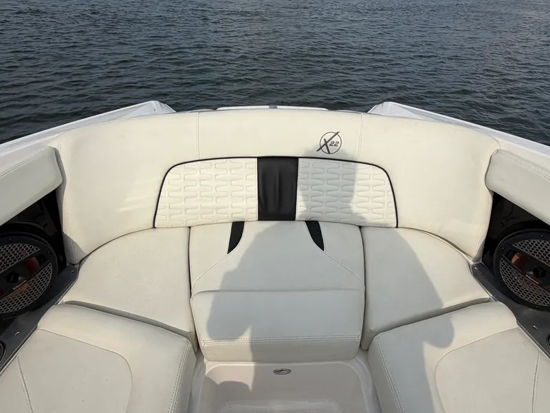 Slide: The Image of Mastercraft X22 2023 - 23