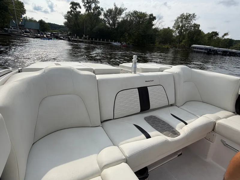 Slide: The Image of Mastercraft X22 2023 - 13