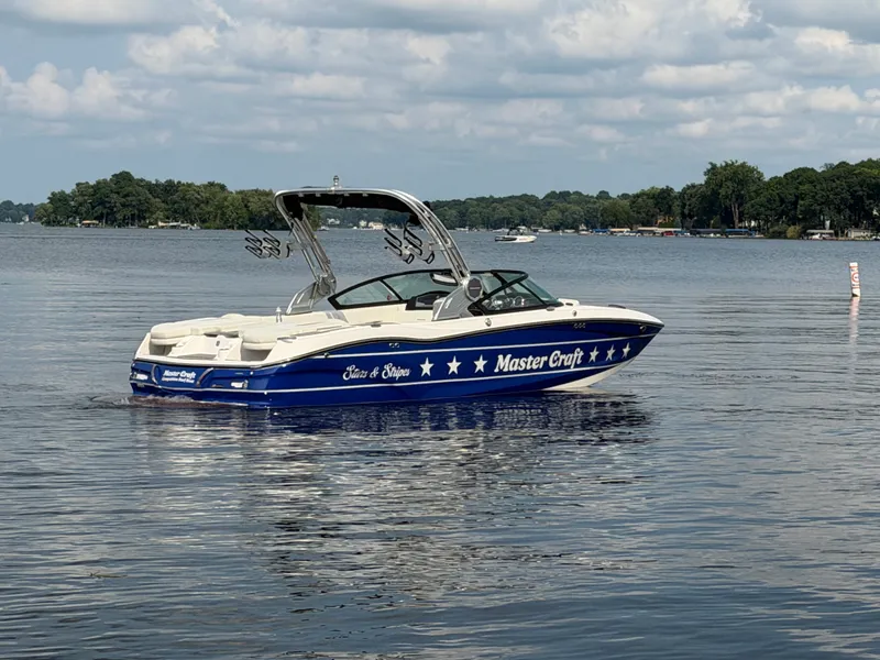 Slide: The Image of Mastercraft X22 2023 - 6