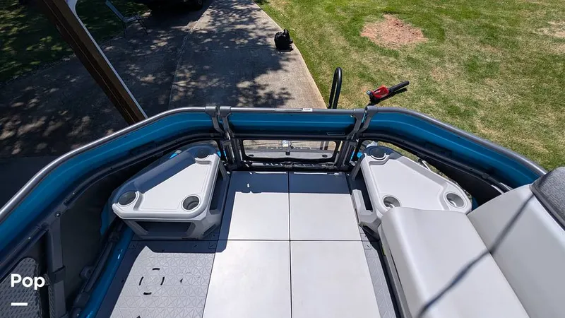 Slide: The Image of Sea-Doo Switch Cruise 18 2023 - 16388166