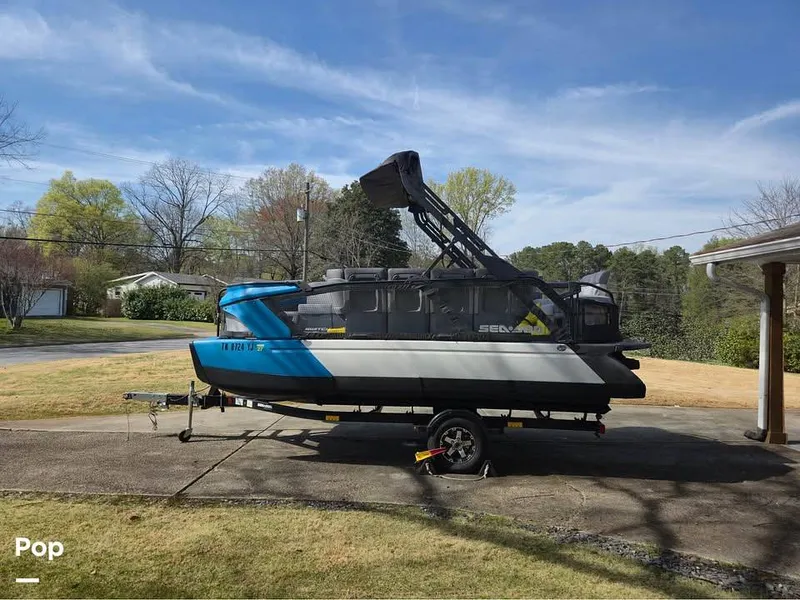 Slide: The Image of Sea-Doo Switch Cruise 18 2023 - 16316064