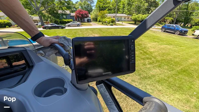 Slide: The Image of Sea-Doo Switch Cruise 18 2023 - 16388298