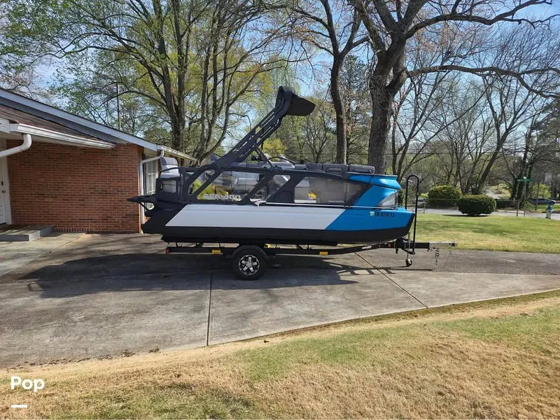 Slide: The Image of Sea-Doo Switch Cruise 18 2023 - 16316066