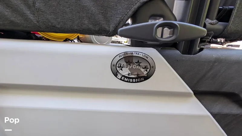 Slide: The Image of Sea-Doo Switch Cruise 18 2023 - 16388300