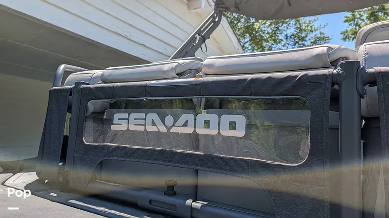 Slide: The Image of Sea-Doo Switch Cruise 18 2023 - 16388301
