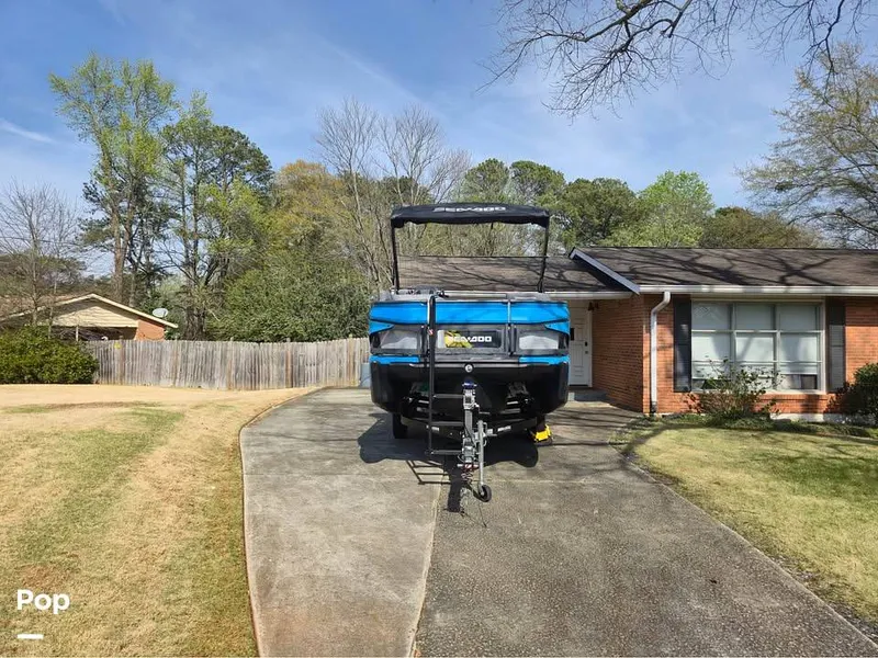 Slide: The Image of Sea-Doo Switch Cruise 18 2023 - 16316065