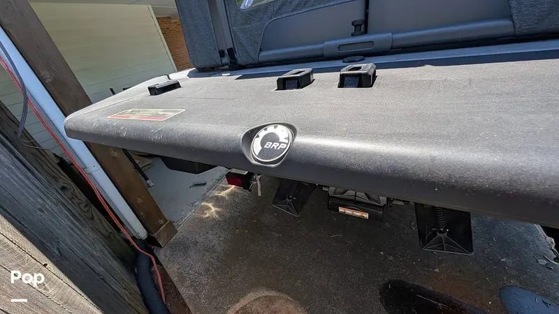 Slide: The Image of Sea-Doo Switch Cruise 18 2023 - 16388342