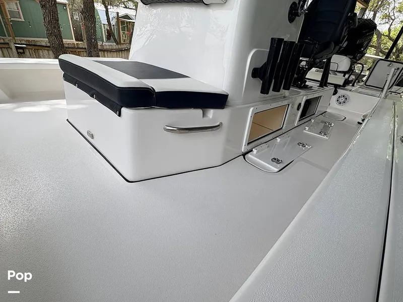 Slide: The Image of Raised Center Console/compartment Storage - 16338681