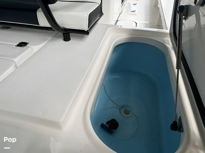 Slide: The Image of Live Well/bait Well - 16338706