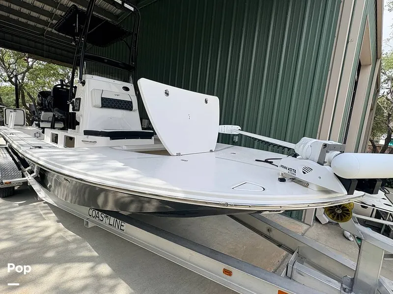 Slide: The Image of Minn Kota Trolling Ulterra Motor - 16338667