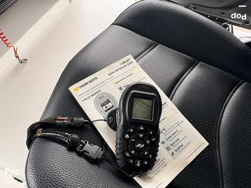 Slide: The Image of I-pilot Minn Kota Ulterra Tolling Motor Remote - 16348379