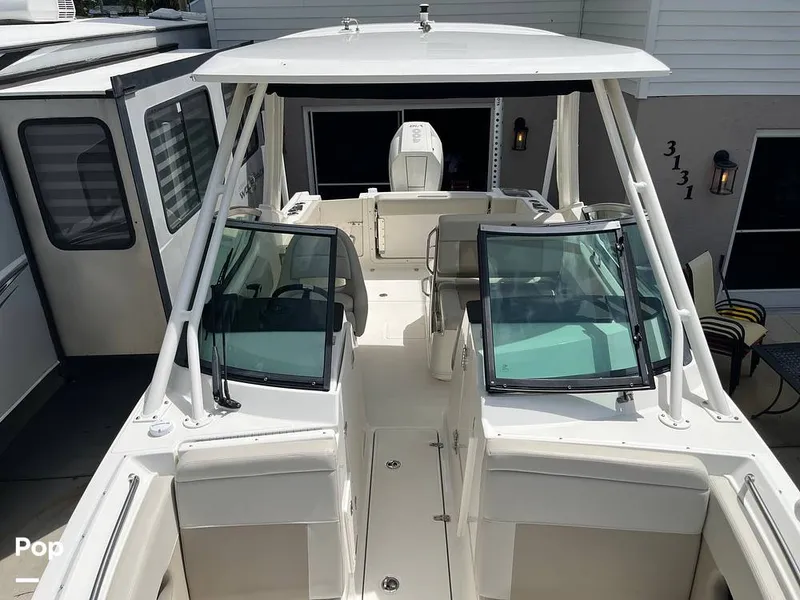 Slide: The Image of Boston Whaler 240 Vantage 2024 - 16341643