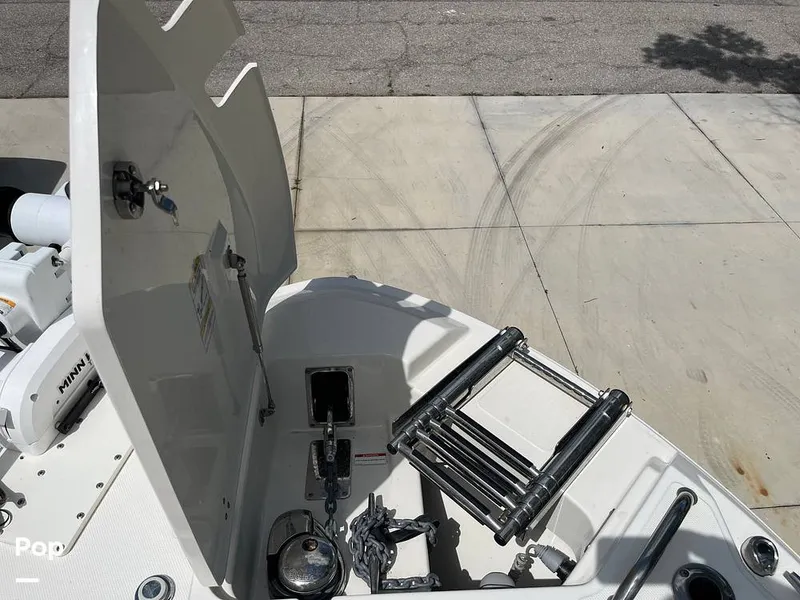 Slide: The Image of Boston Whaler 240 Vantage 2024 - 16341640