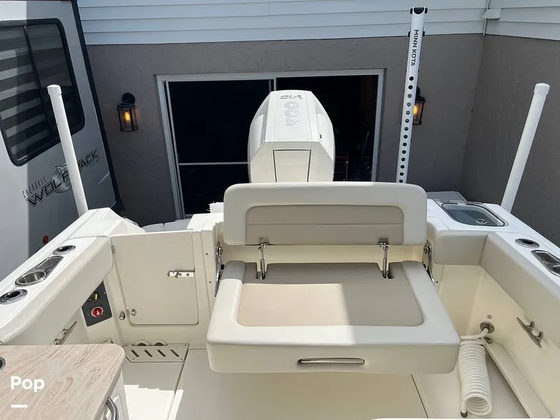 Slide: The Image of Boston Whaler 240 Vantage 2024 - 16341621