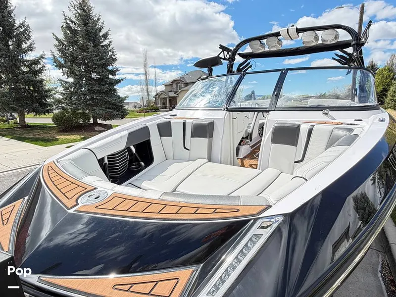 Slide: The Image of Nautique Super Air Nautique G23 2013 - 16322135